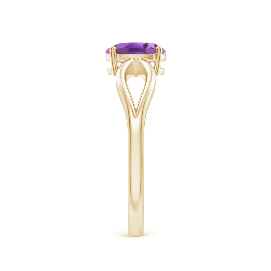 7x5mm A Prong-Set Solitaire Amethyst Split Shank Ring in Yellow Gold body-hand