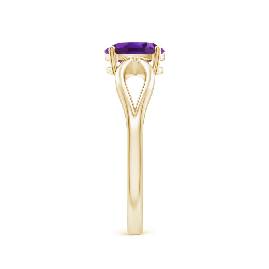 7x5mm AAAA Prong-Set Solitaire Amethyst Split Shank Ring in Yellow Gold body-hand