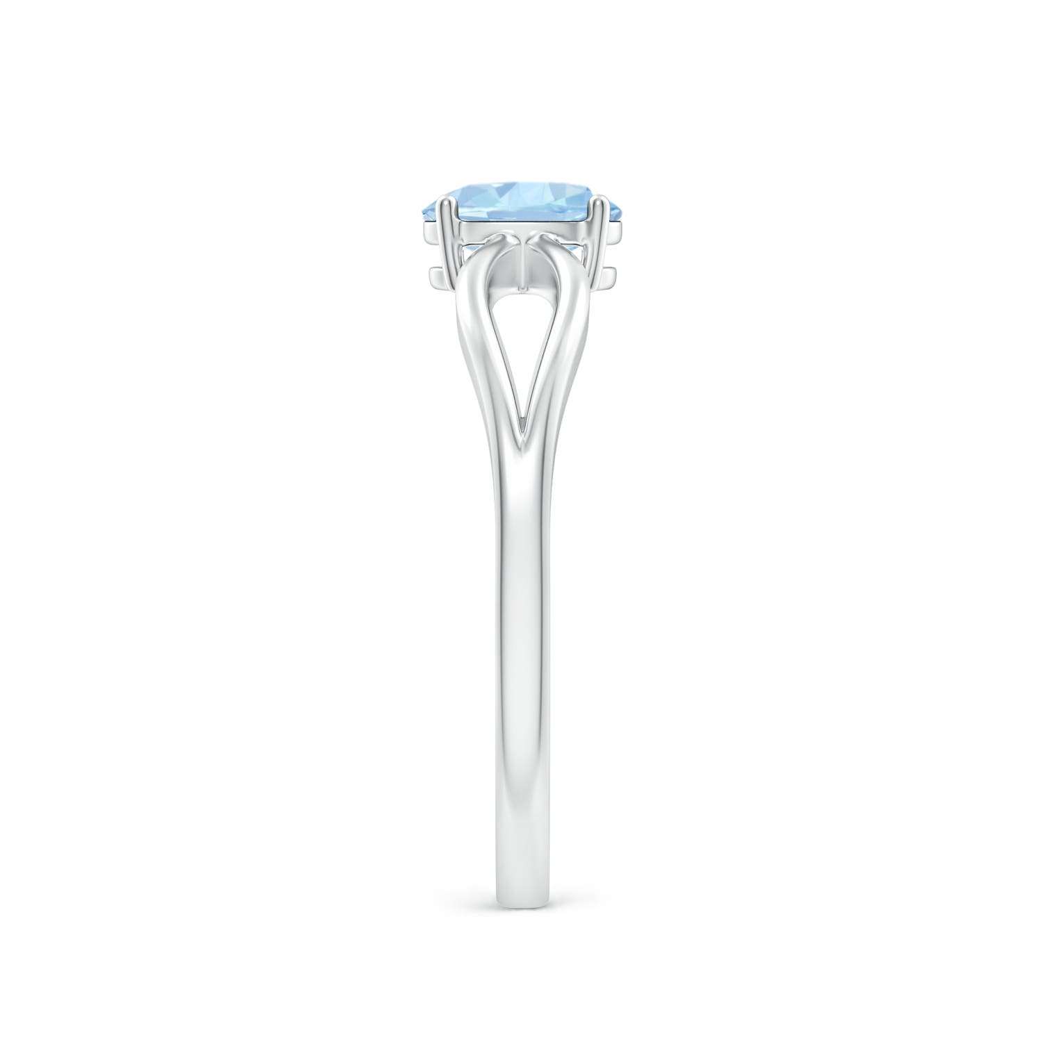 AA - Aquamarine / 0.4 CT / 14 KT White Gold