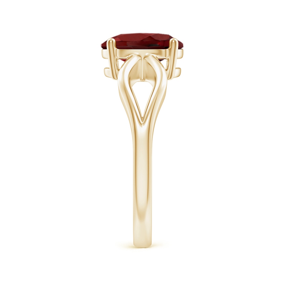 9x7mm AAAA Prong-Set Solitaire Garnet Split Shank Ring in Yellow Gold side-2