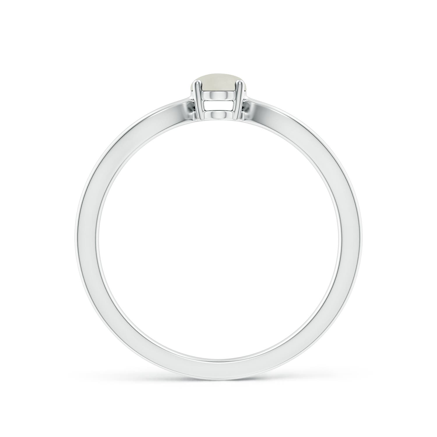 AAA - Moonstone / 0.37 CT / 14 KT White Gold