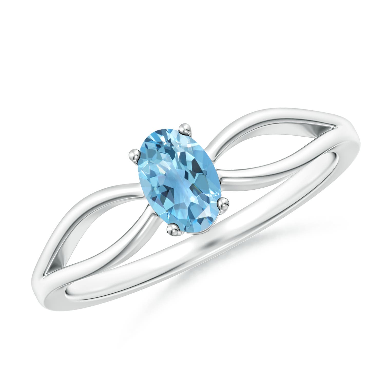 A - Swiss Blue Topaz / 0.54 CT / 14 KT White Gold