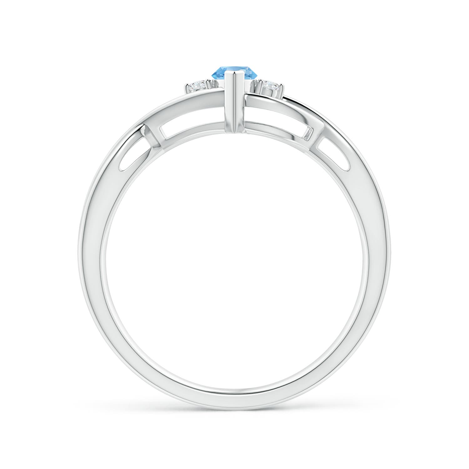 A - Swiss Blue Topaz / 0.28 CT / 14 KT White Gold