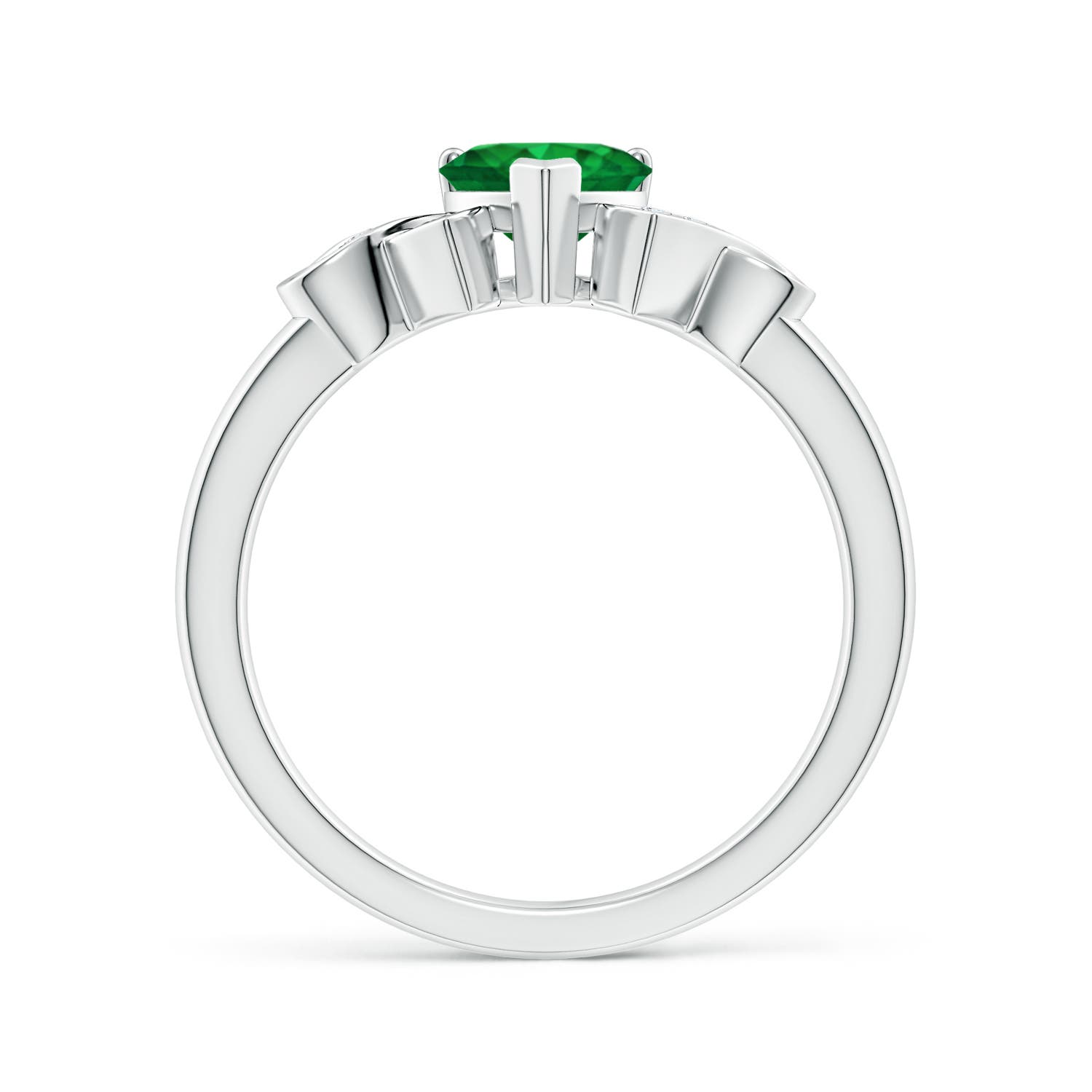 AAA - Emerald / 0.66 CT / 14 KT White Gold