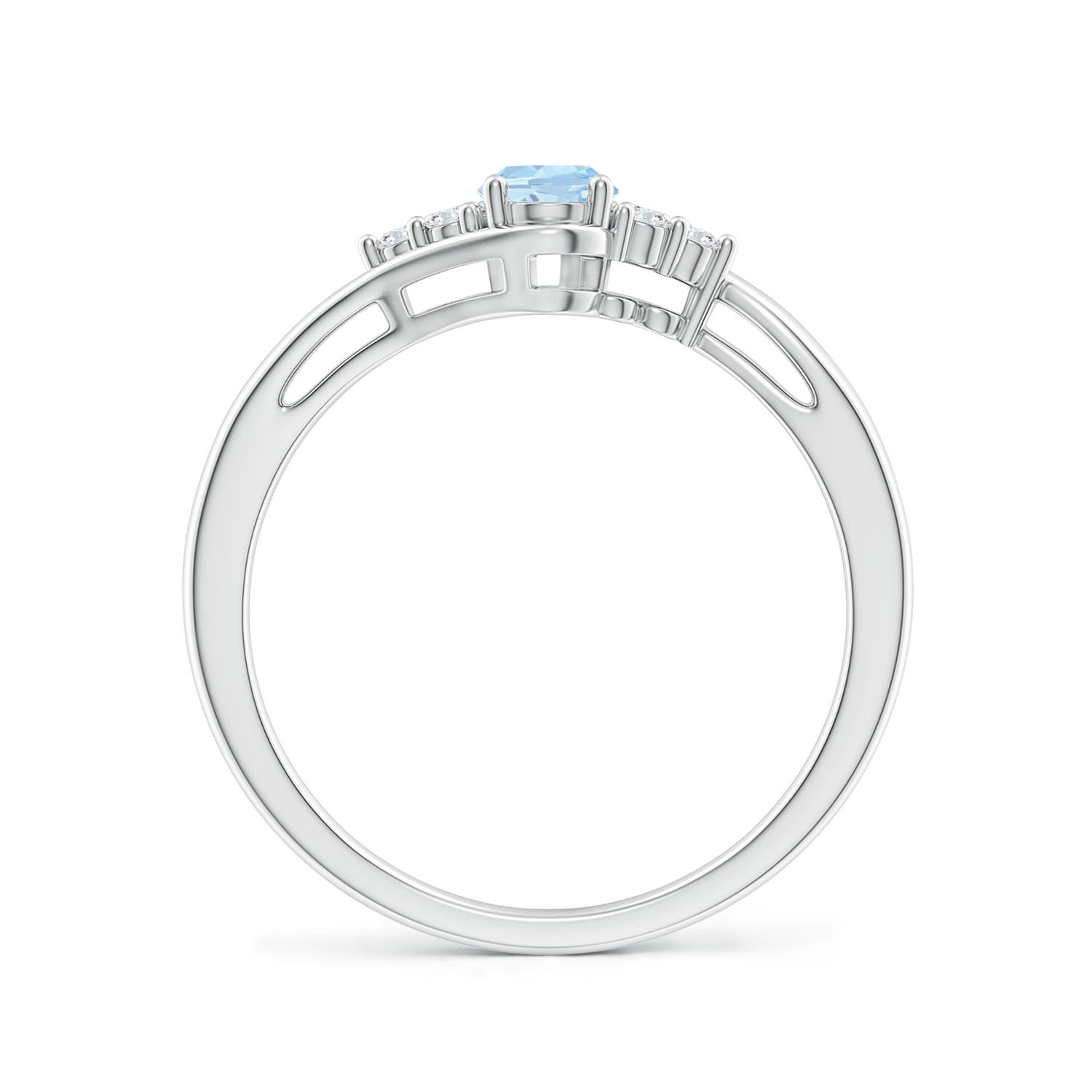 AA - Aquamarine / 0.48 CT / 14 KT White Gold