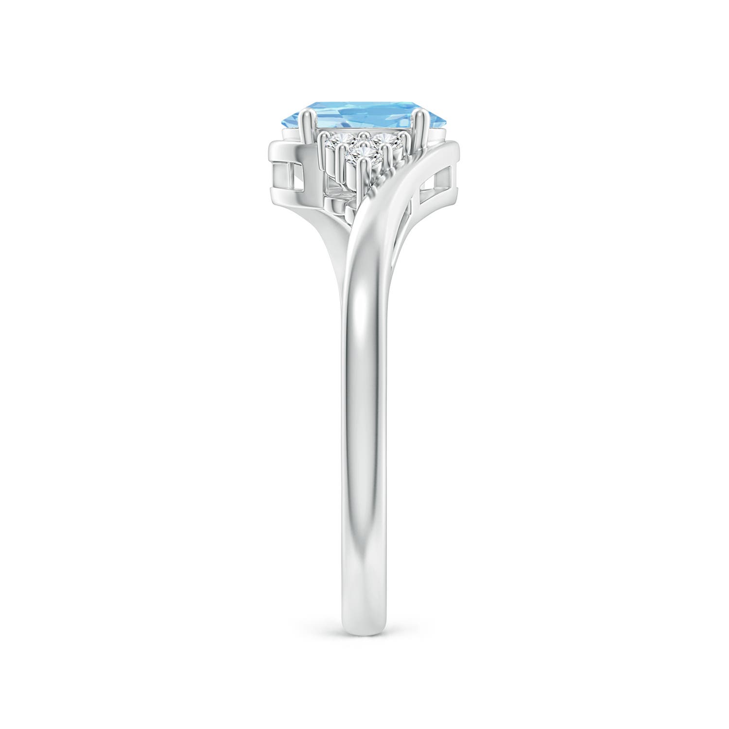 AAAA - Aquamarine / 0.71 CT / 14 KT White Gold