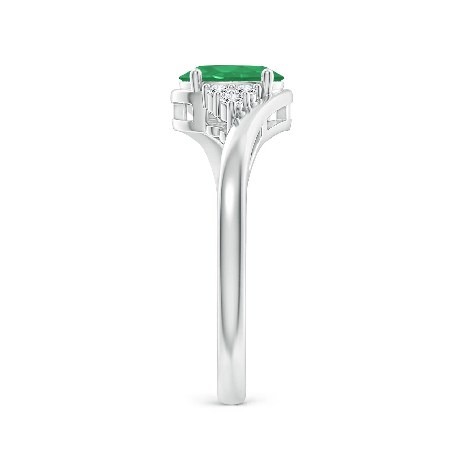 A - Emerald / 0.77 CT / 14 KT White Gold