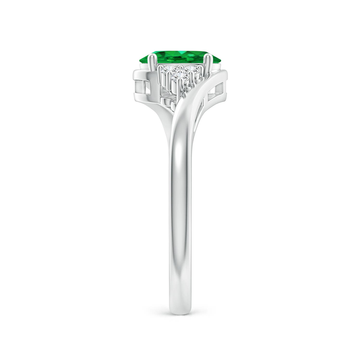 AAA - Emerald / 0.77 CT / 14 KT White Gold