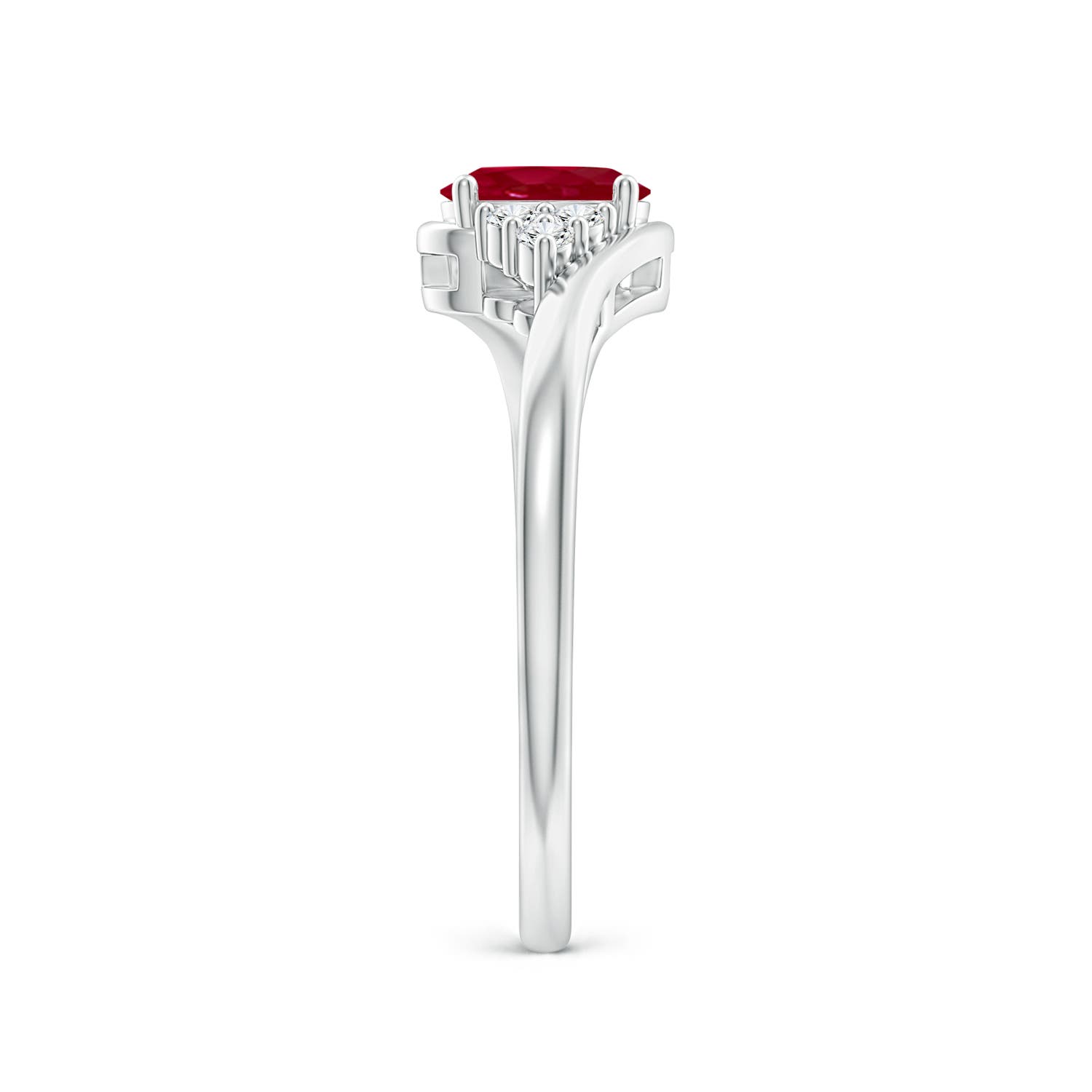 AA - Ruby / 0.68 CT / 14 KT White Gold