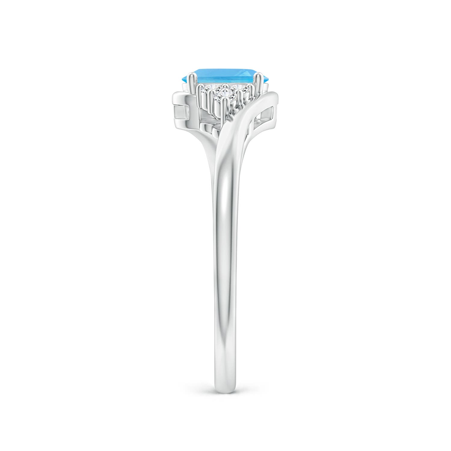 AA - Swiss Blue Topaz / 0.62 CT / 14 KT White Gold