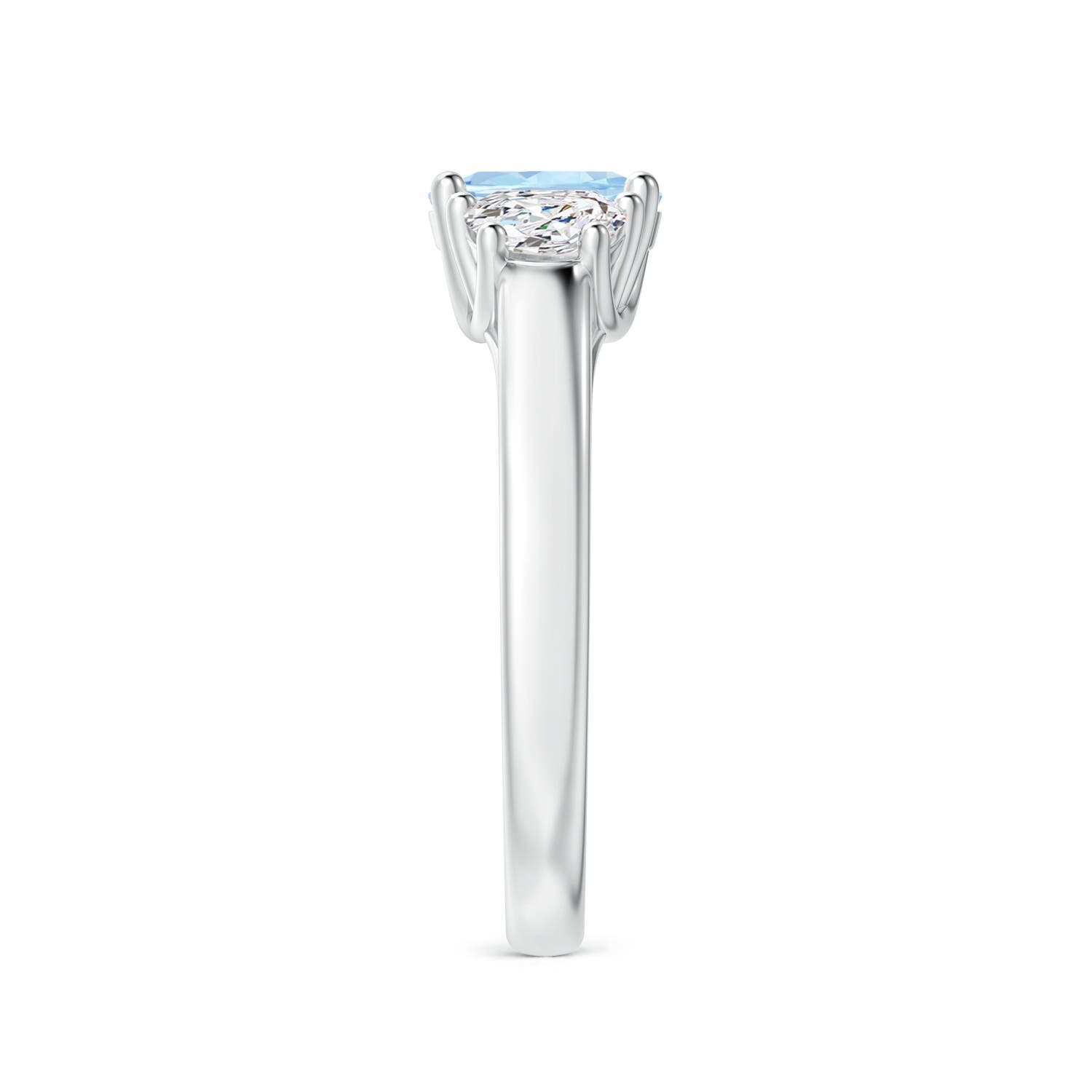 AA - Aquamarine / 0.92 CT / 14 KT White Gold