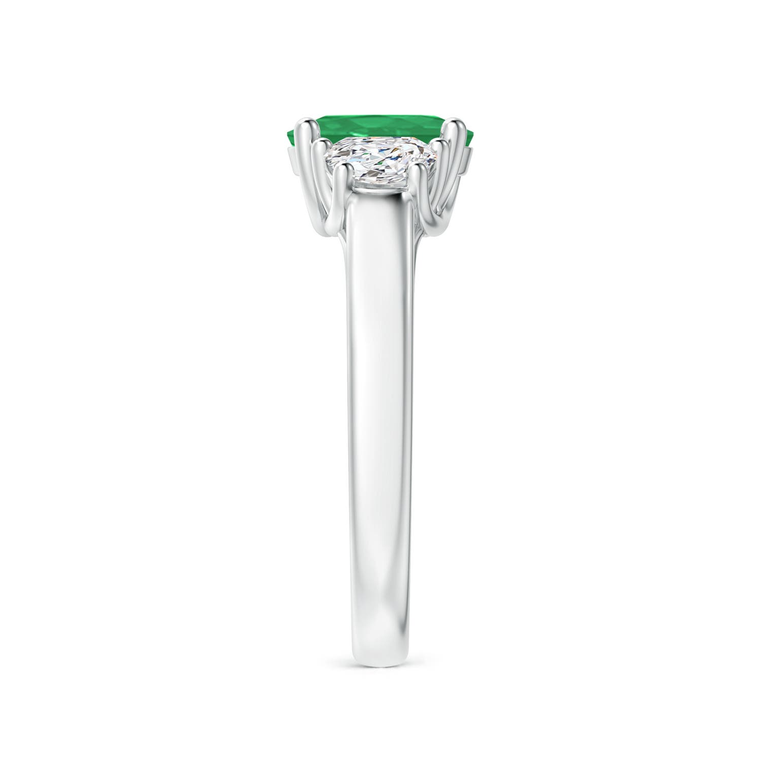 A - Emerald / 1.56 CT / 14 KT White Gold