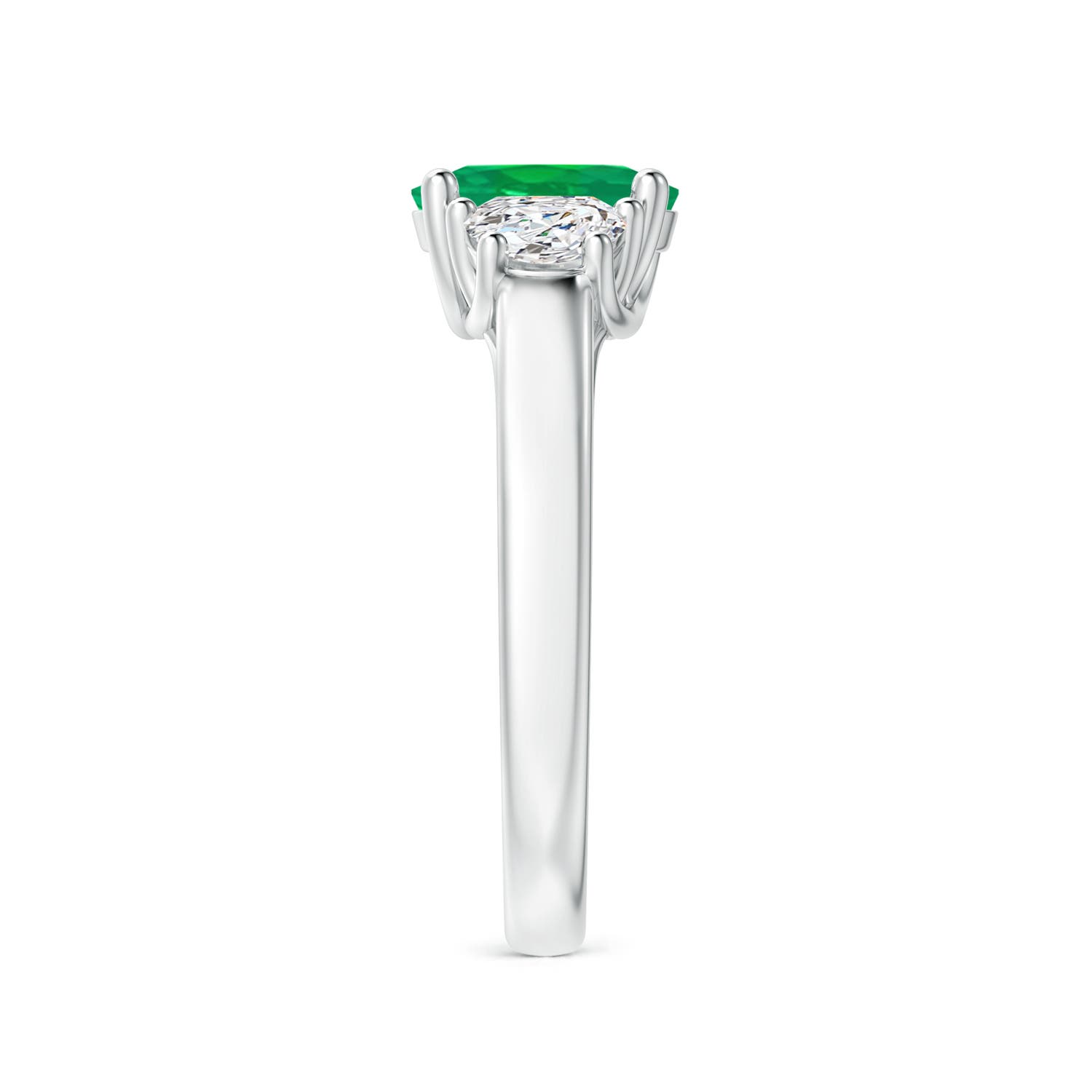 AA - Emerald / 1.56 CT / 14 KT White Gold