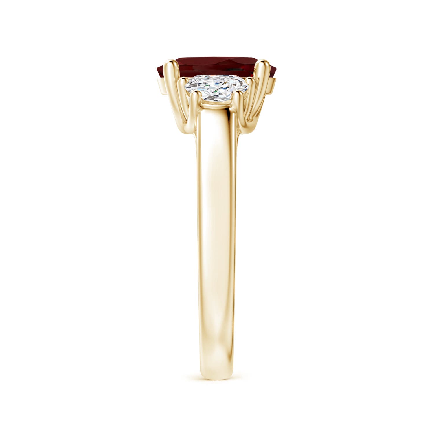 AAA - Garnet / 2.32 CT / 14 KT Yellow Gold