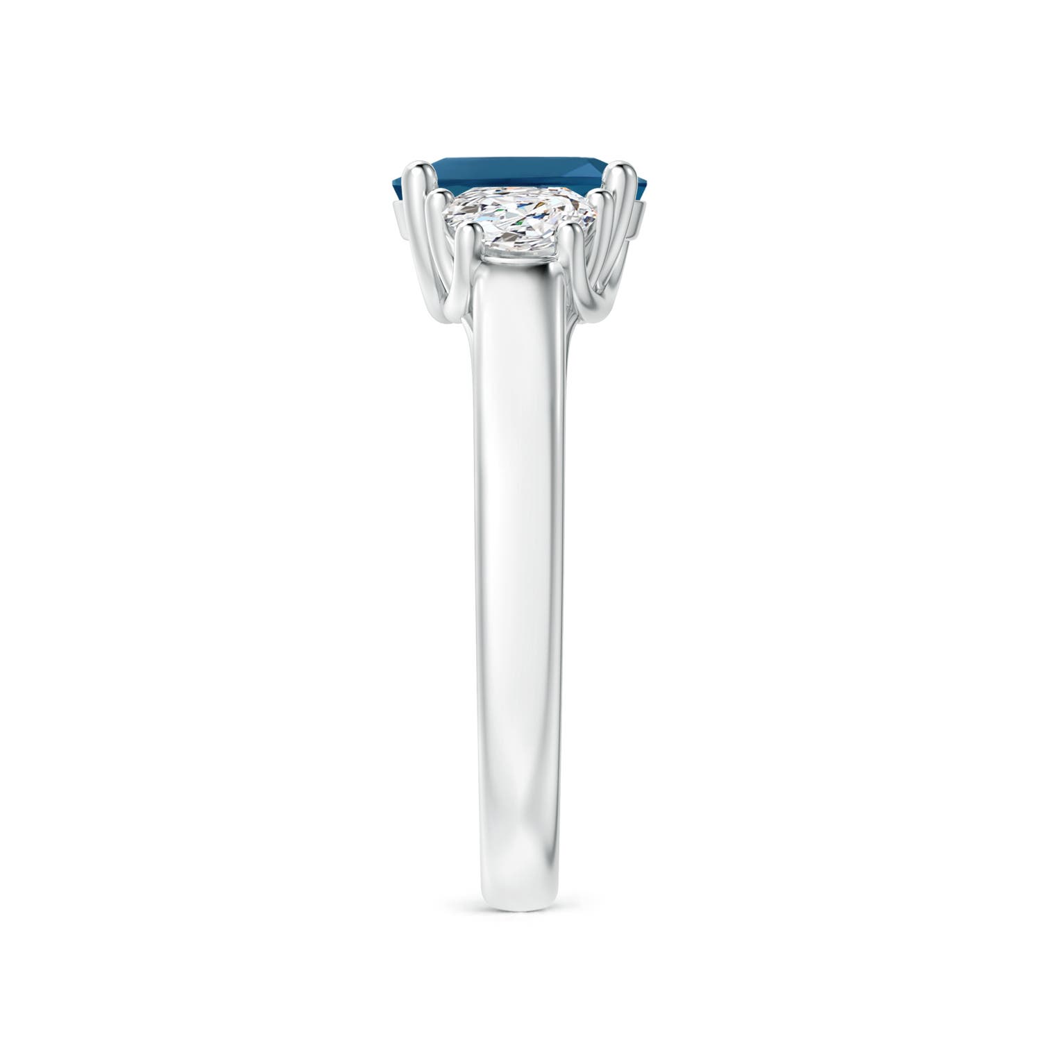 AAA - London Blue Topaz / 1.82 CT / 14 KT White Gold