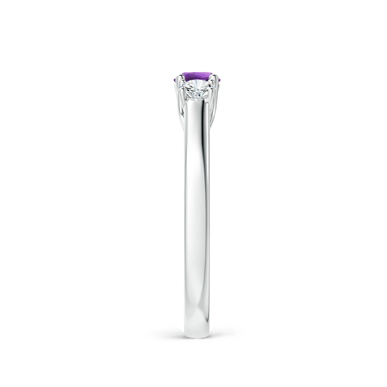 AAA - Amethyst / 0.46 CT / 14 KT White Gold