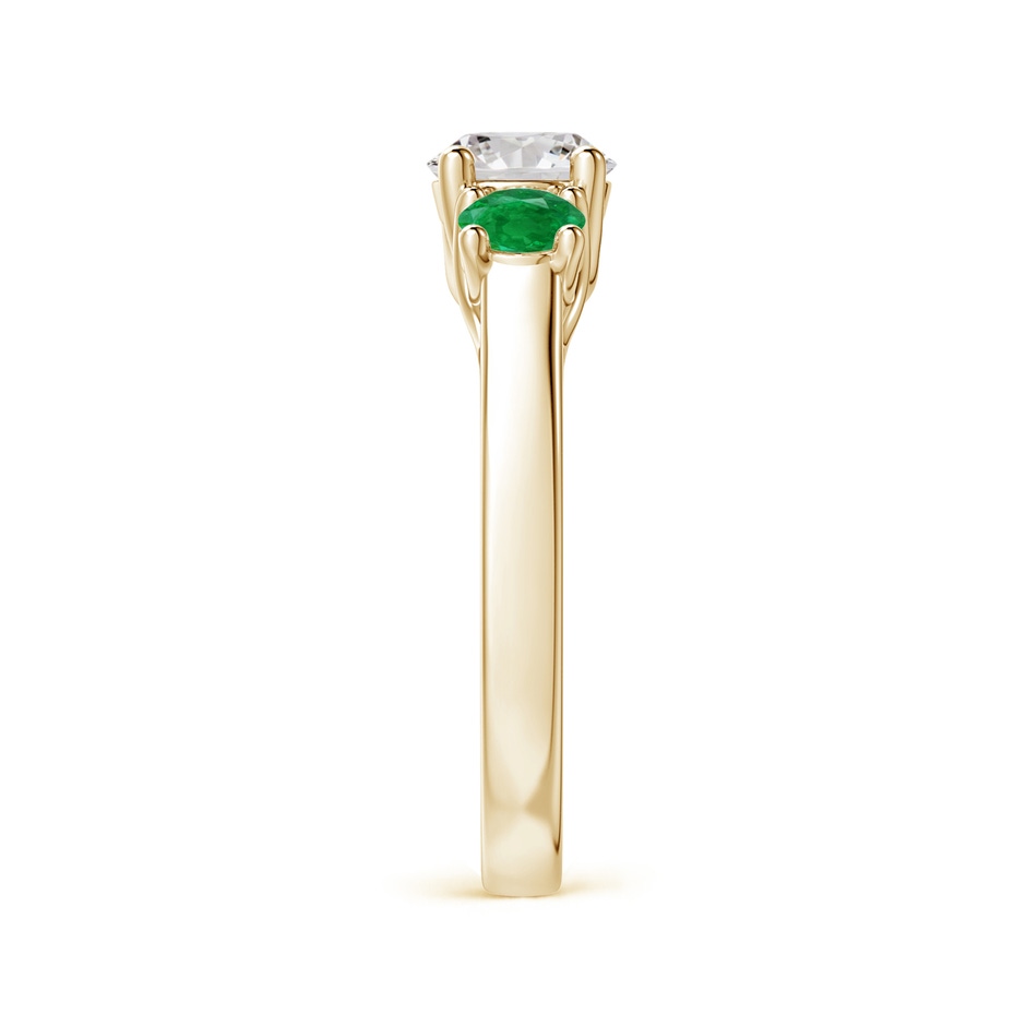 6mm IJI1I2 Classic Round Diamond and Emerald Three Stone Ring in Yellow Gold side-2