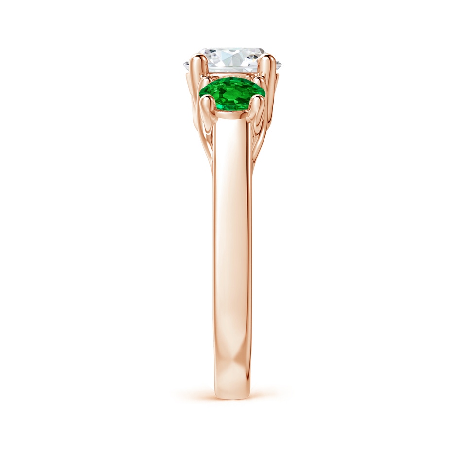7mm GVS2 Classic Round Diamond and Emerald Three Stone Ring in Rose Gold side-2