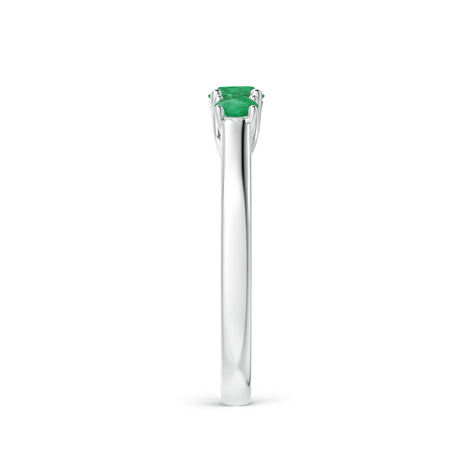 A - Emerald / 0.44 CT / 14 KT White Gold