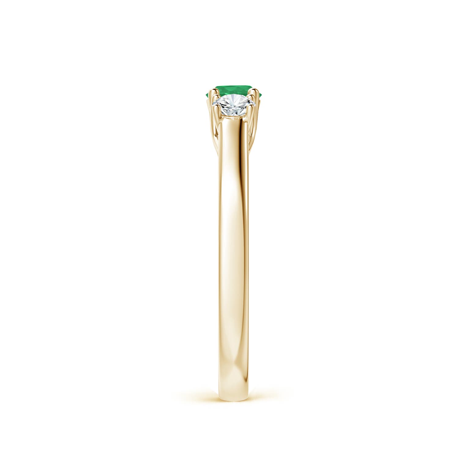 A - Emerald / 0.45 CT / 14 KT Yellow Gold