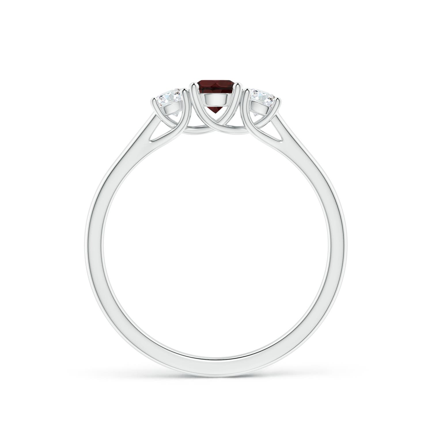 A - Garnet / 0.54 CT / 14 KT White Gold