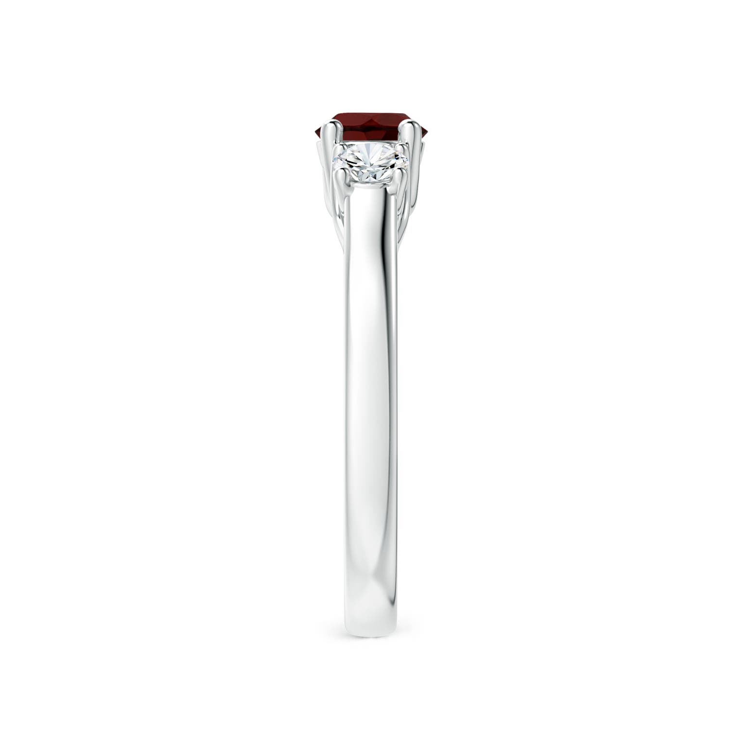 AA - Garnet / 0.92 CT / 14 KT White Gold