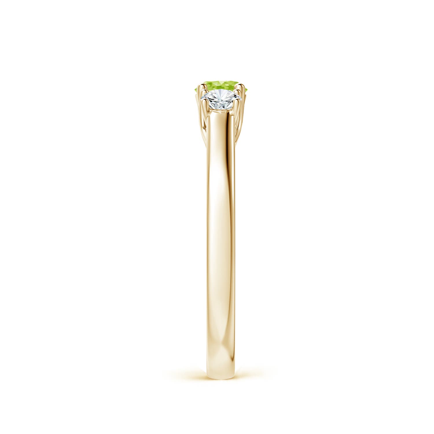 AA - Peridot / 0.51 CT / 14 KT Yellow Gold