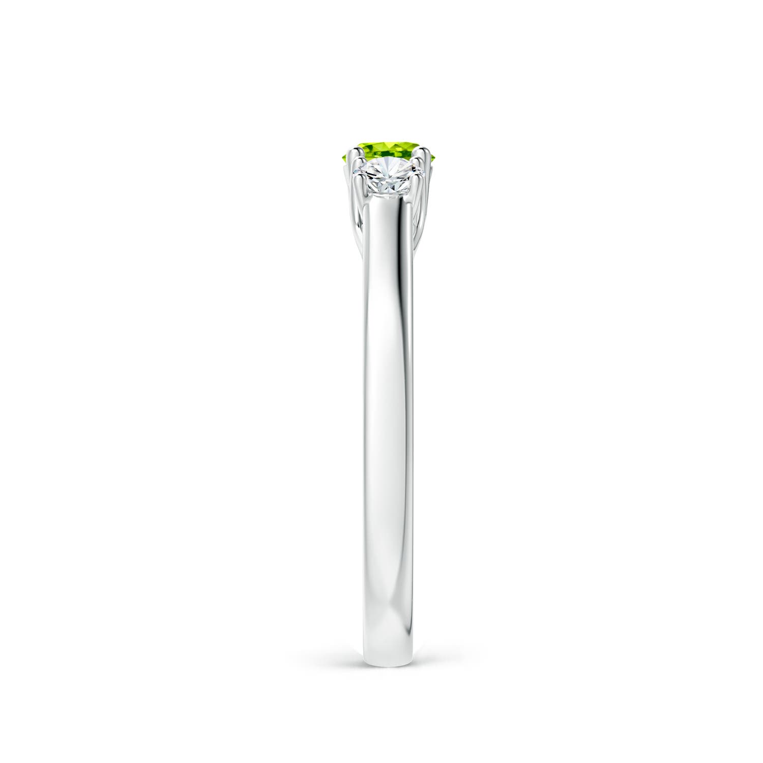 AAA - Peridot / 0.51 CT / 14 KT White Gold