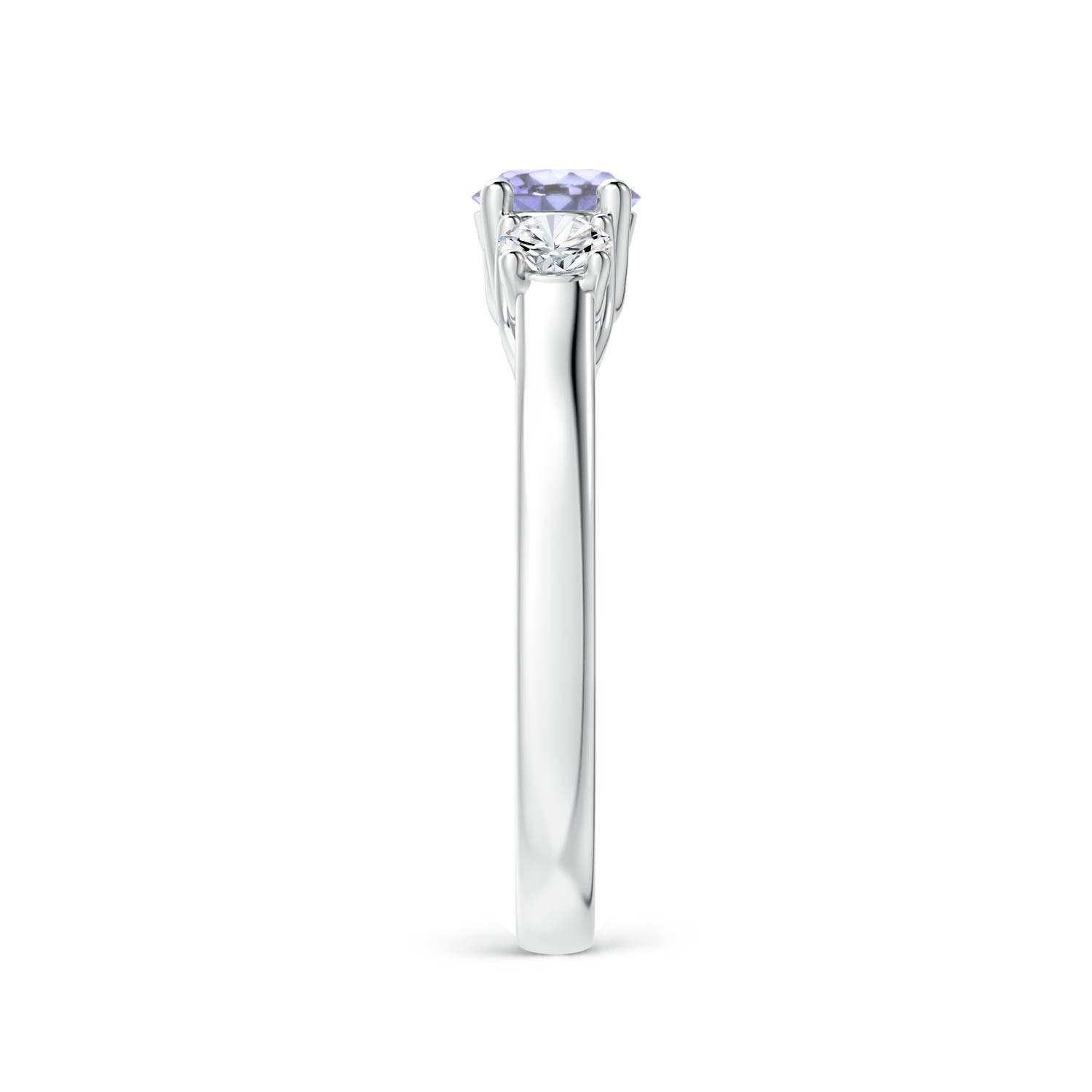 A - Tanzanite / 0.82 CT / 14 KT White Gold