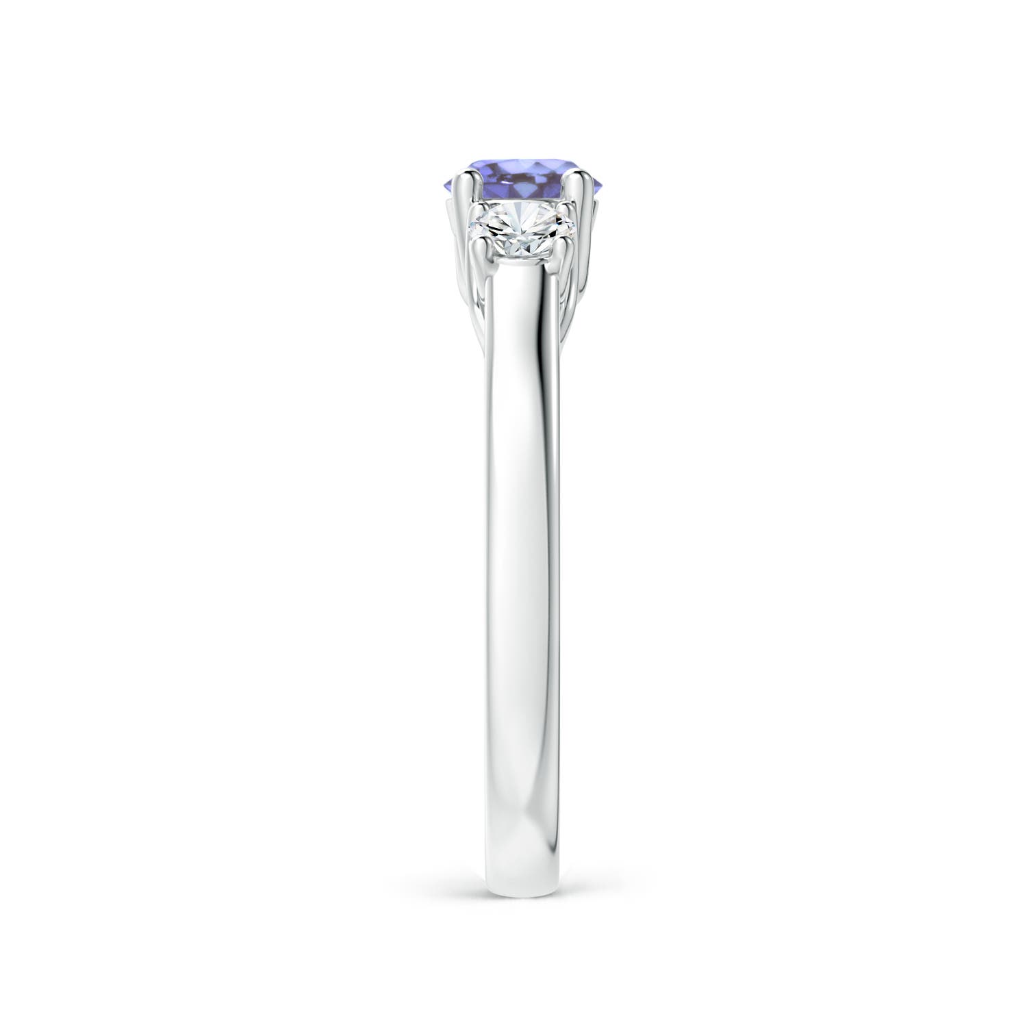 AA - Tanzanite / 0.82 CT / 14 KT White Gold