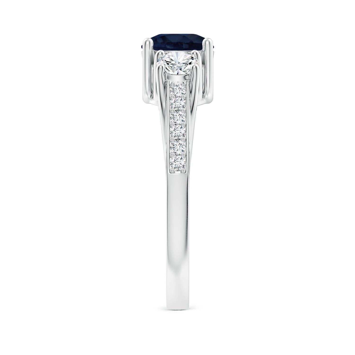 A - Blue Sapphire / 1.44 CT / 14 KT White Gold