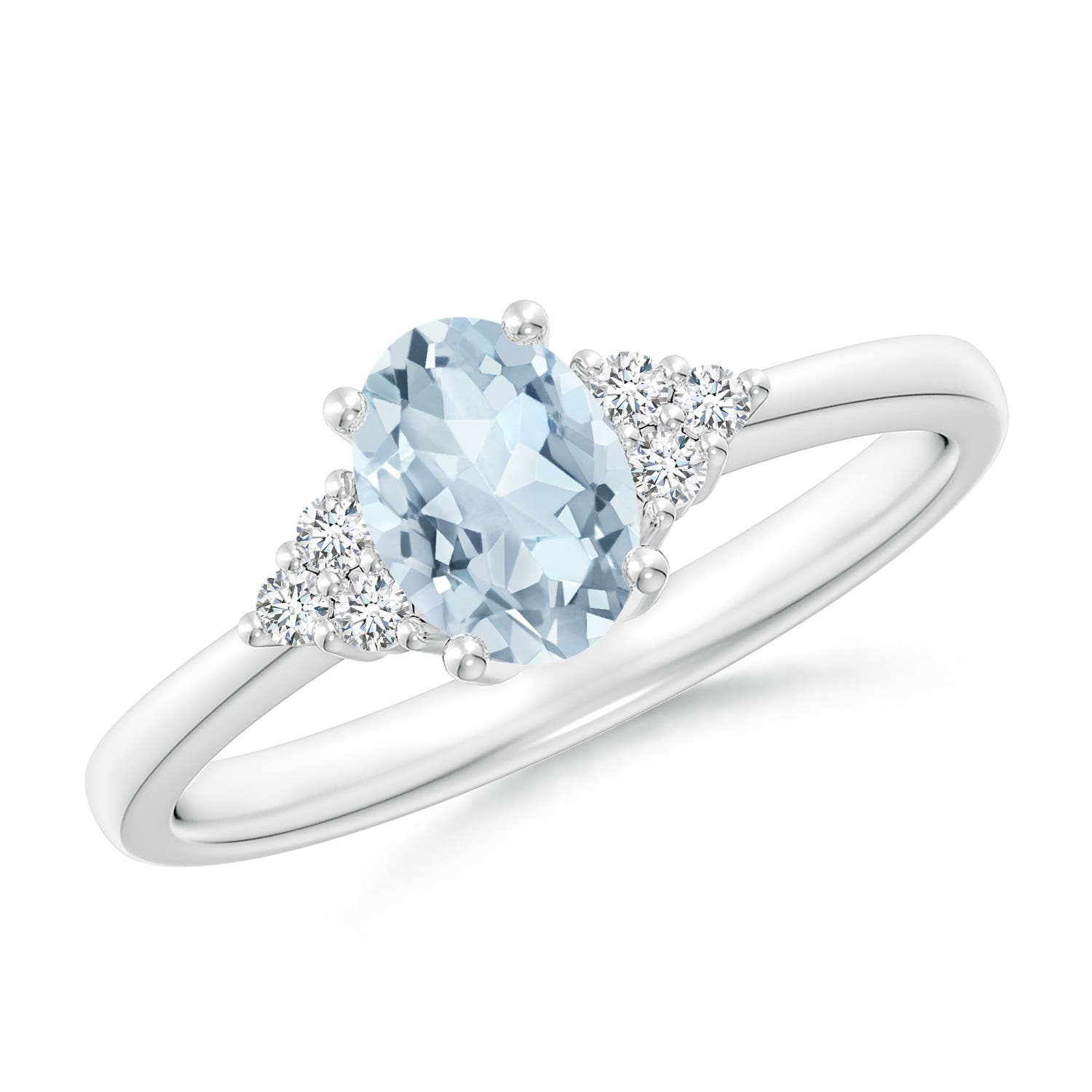 A - Aquamarine / 0.68 CT / 14 KT White Gold