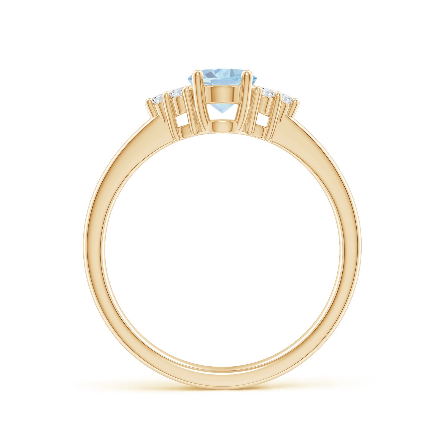 A - Aquamarine / 0.68 CT / 14 KT Yellow Gold