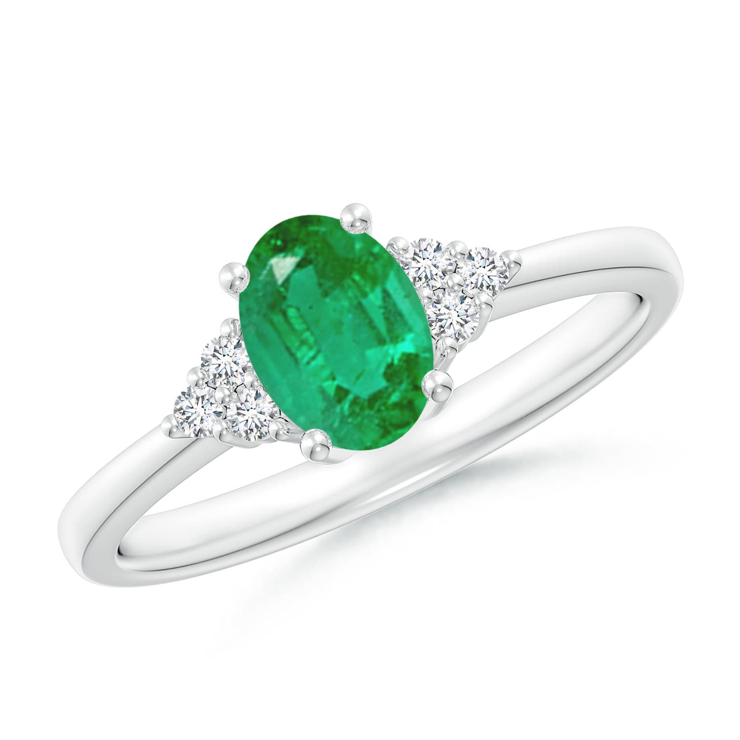 AA - Emerald / 0.74 CT / 14 KT White Gold