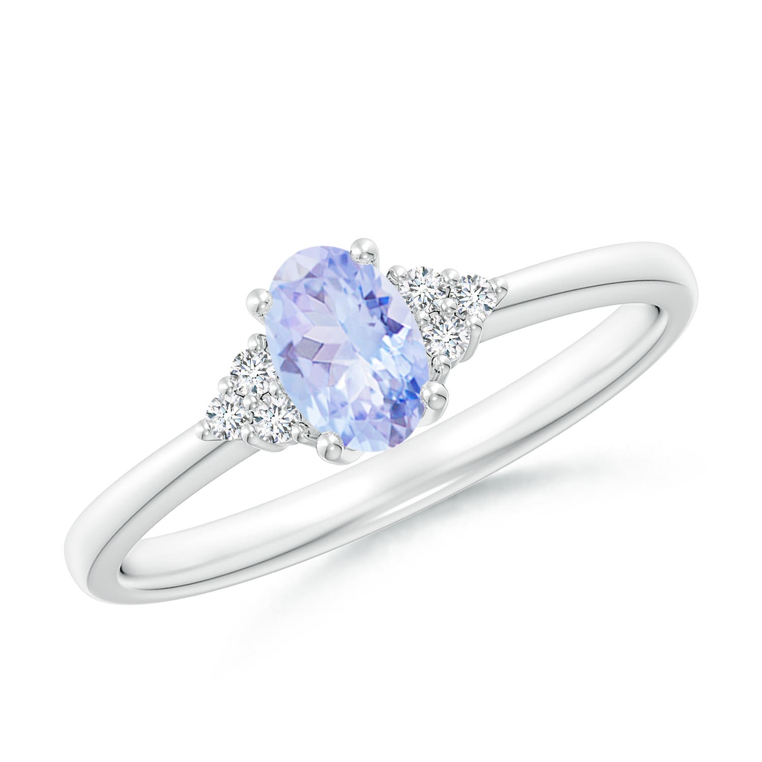 A - Tanzanite / 0.51 CT / 14 KT White Gold