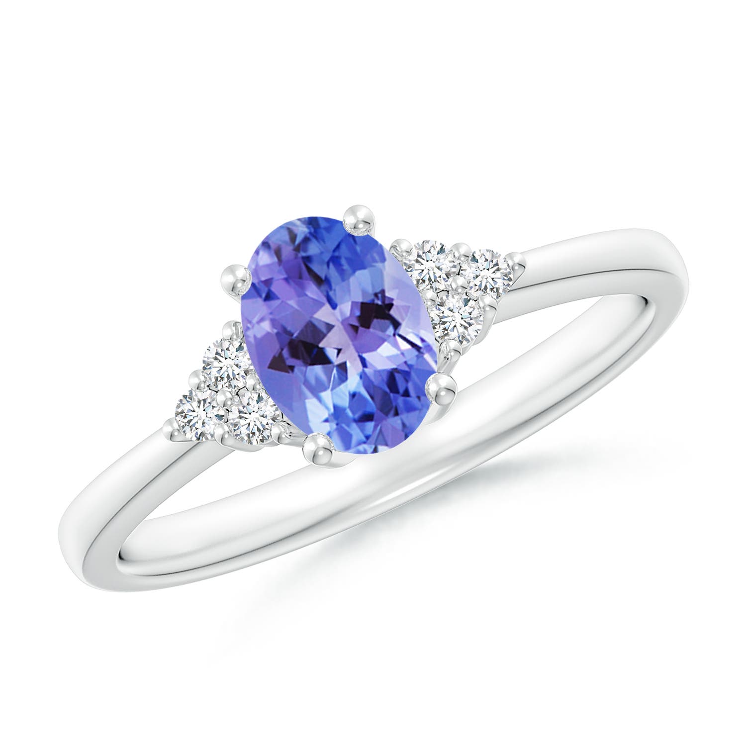 AA - Tanzanite / 0.88 CT / 14 KT White Gold