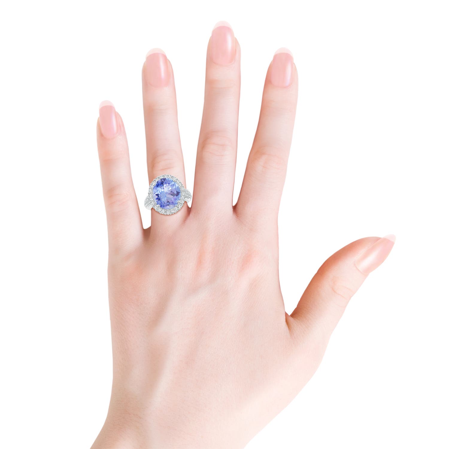 A - Tanzanite / 9.22 CT / 14 KT White Gold