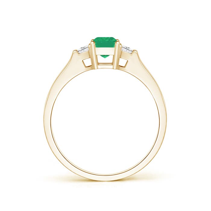 A - Emerald / 0.7 CT / 14 KT Yellow Gold