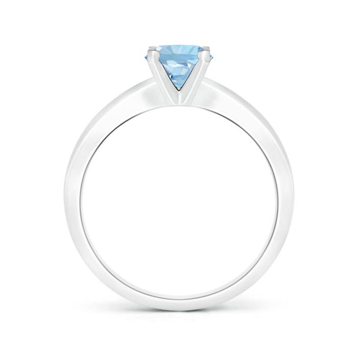 AAA - Aquamarine / 0.72 CT / 14 KT White Gold