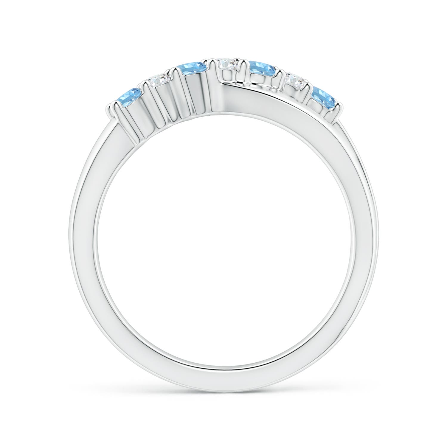 AAAA - Aquamarine / 0.36 CT / 14 KT White Gold