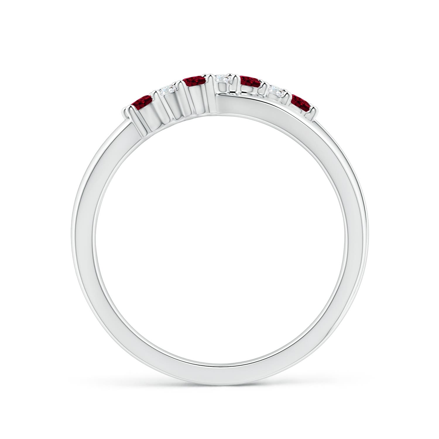 AA - Garnet / 0.22 CT / 14 KT White Gold