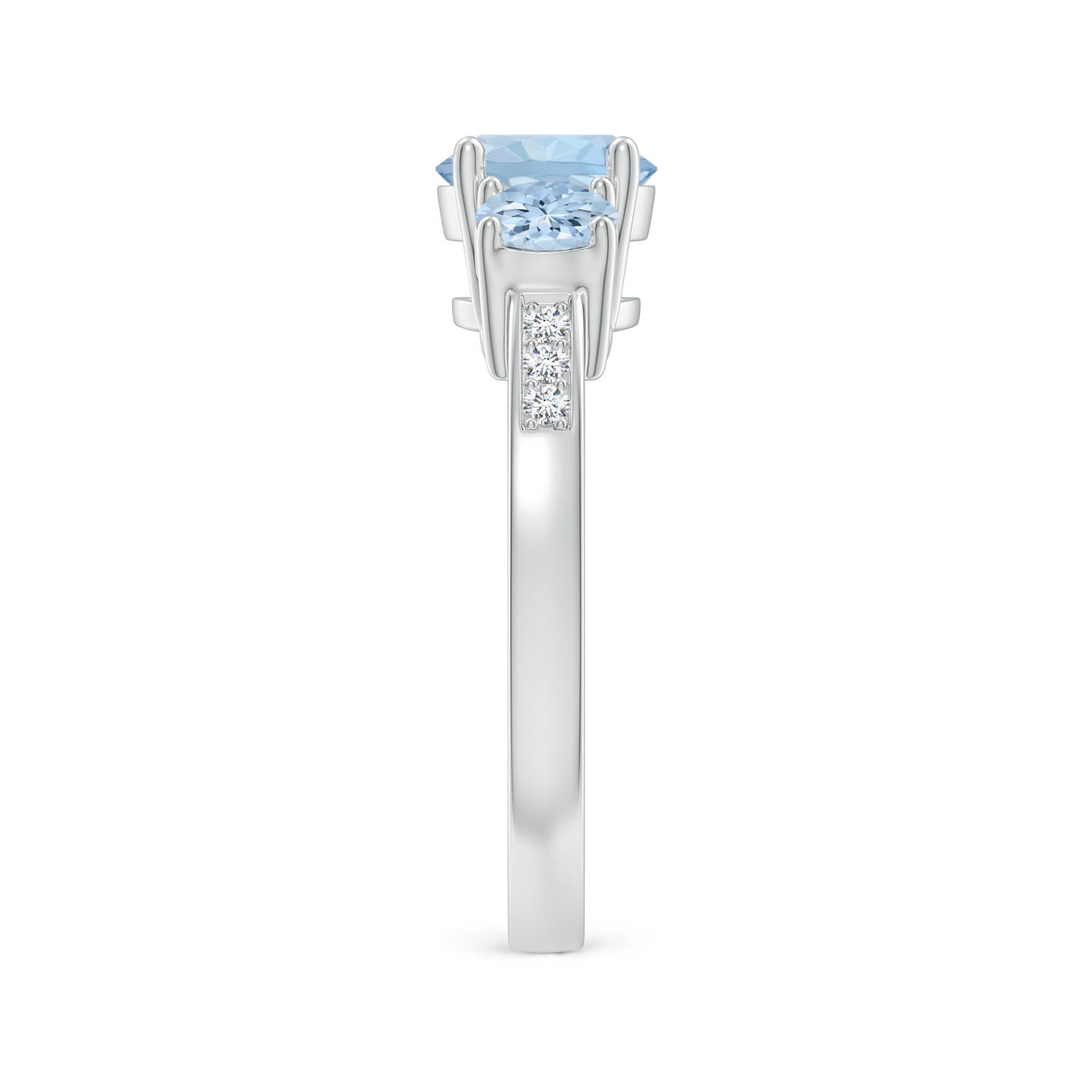 AA - Aquamarine / 1.59 CT / 14 KT White Gold