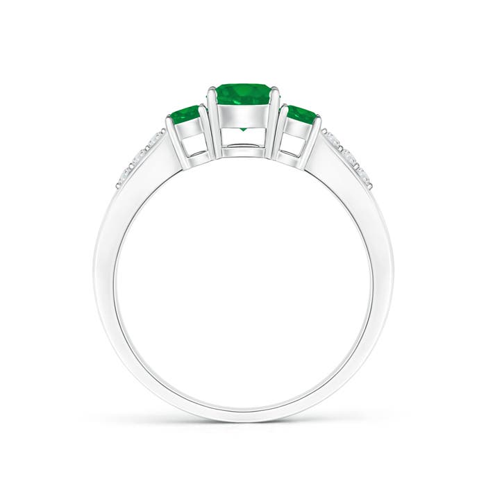 AA - Emerald / 0.7 CT / 14 KT White Gold