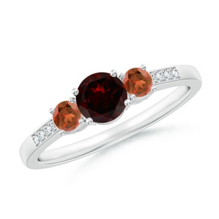 Round A Garnet