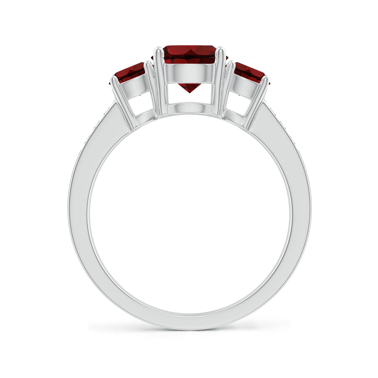 AAA - Garnet / 2.23 CT / 14 KT White Gold