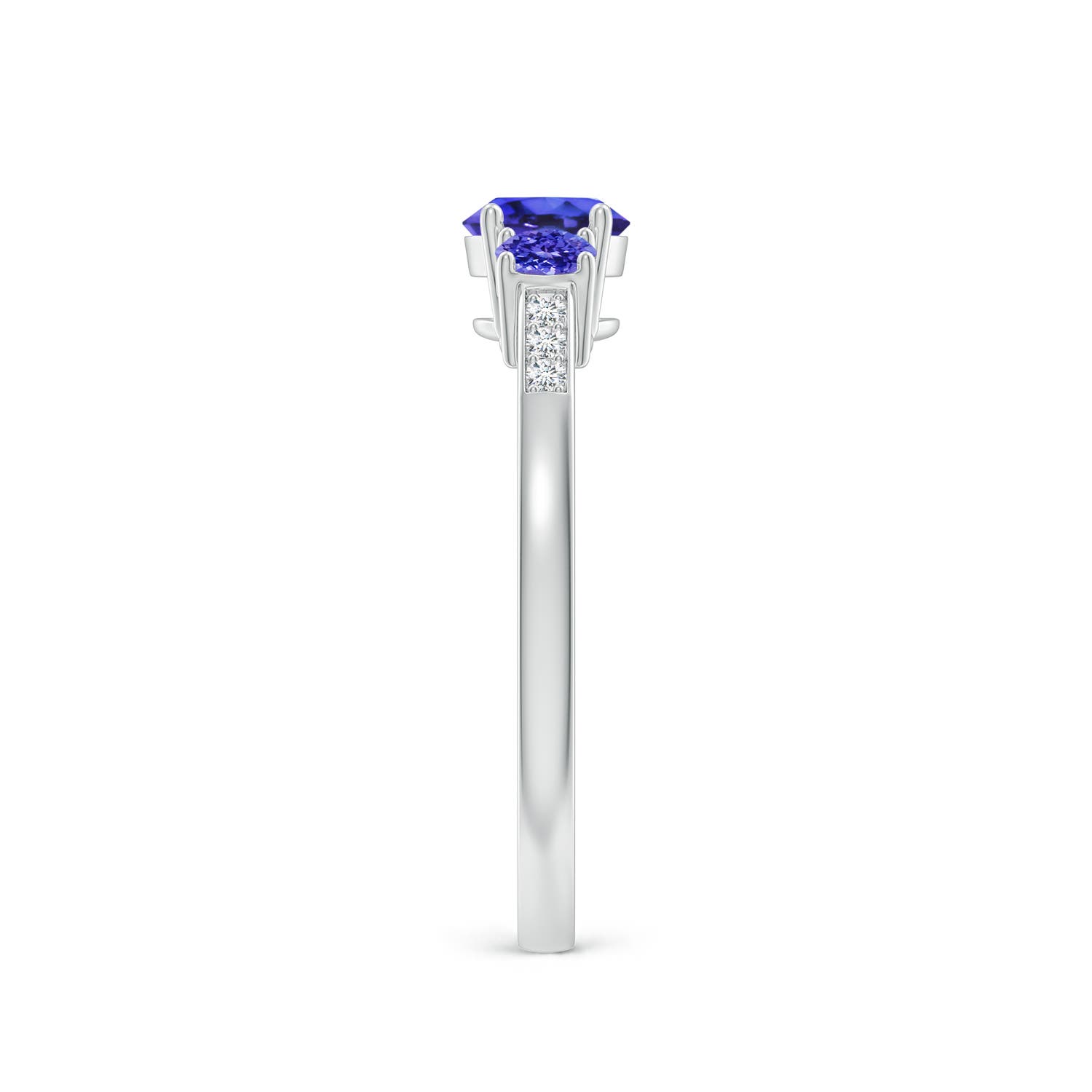 AAAA - Tanzanite / 0.75 CT / 14 KT White Gold