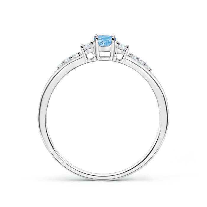 AAAA - Aquamarine / 0.3 CT / 14 KT White Gold