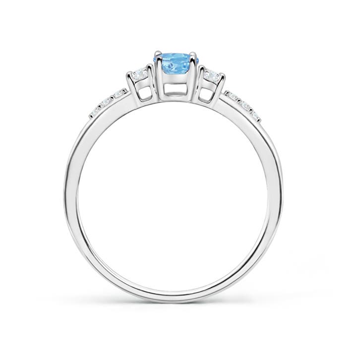 AAAA - Aquamarine / 0.57 CT / 14 KT White Gold