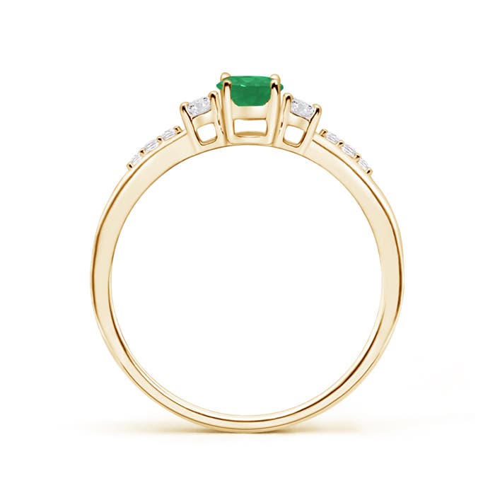 A - Emerald / 0.57 CT / 14 KT Yellow Gold