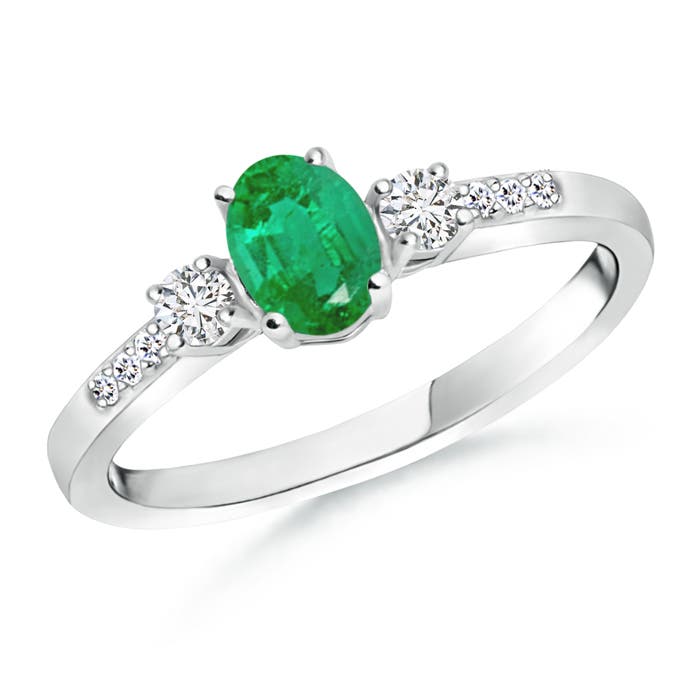 AA - Emerald / 0.57 CT / 14 KT White Gold